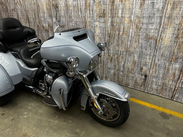 harley-davidson - tri-glide-ultra-114