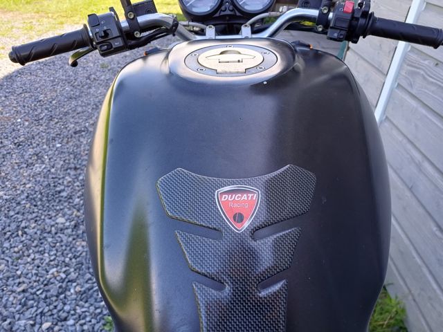 ducati - monster-620