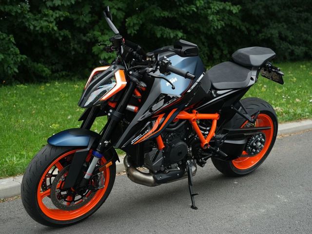 ktm - 1290-super-duke-r-evo