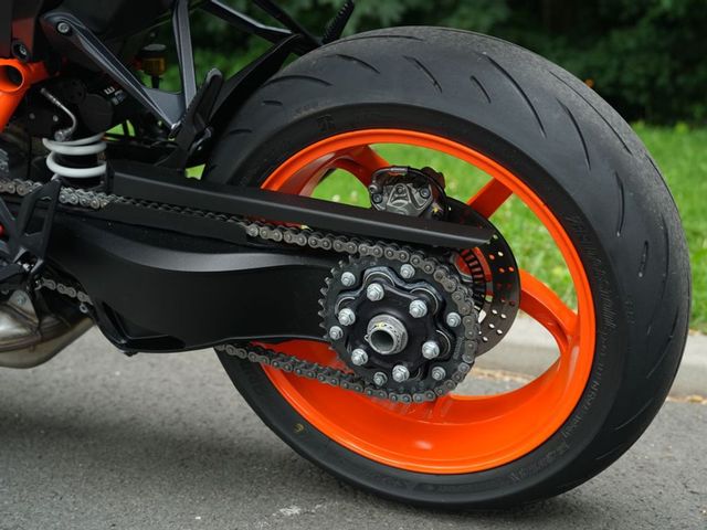 ktm - 1290-super-duke-r-evo