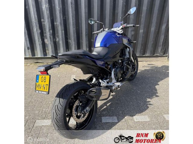 bmw - f-900-r