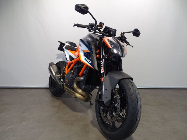 ktm - 1290-super-duke-rr
