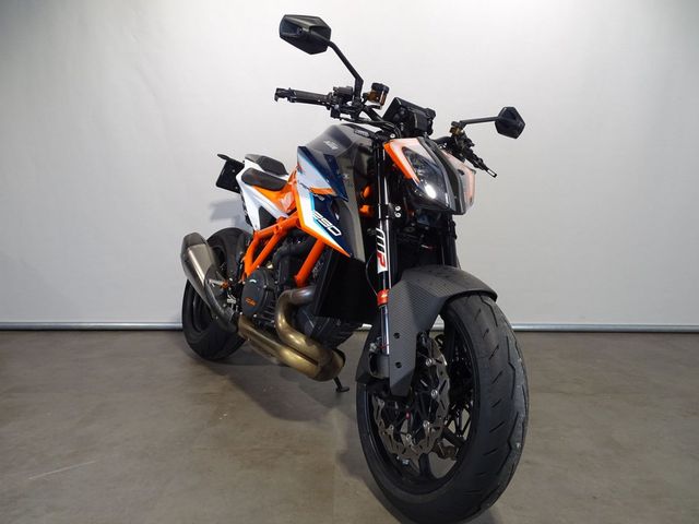 ktm - 1290-super-duke-rr