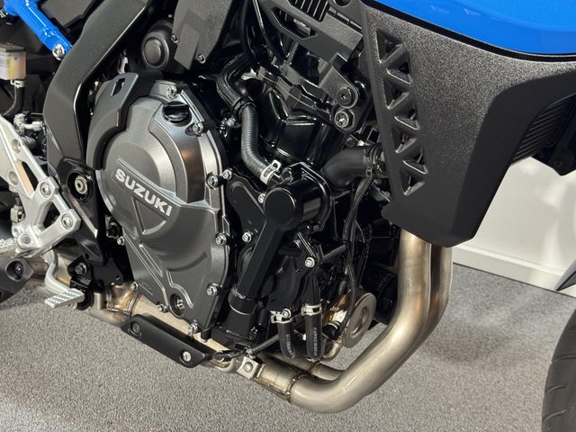 suzuki - gsx-8s