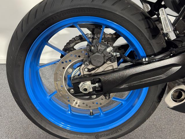 suzuki - gsx-8s