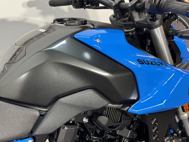 suzuki - gsx-8s