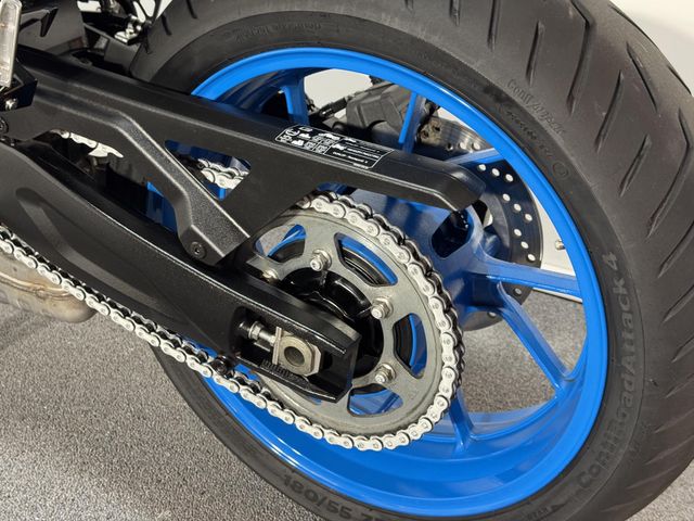 suzuki - gsx-8s