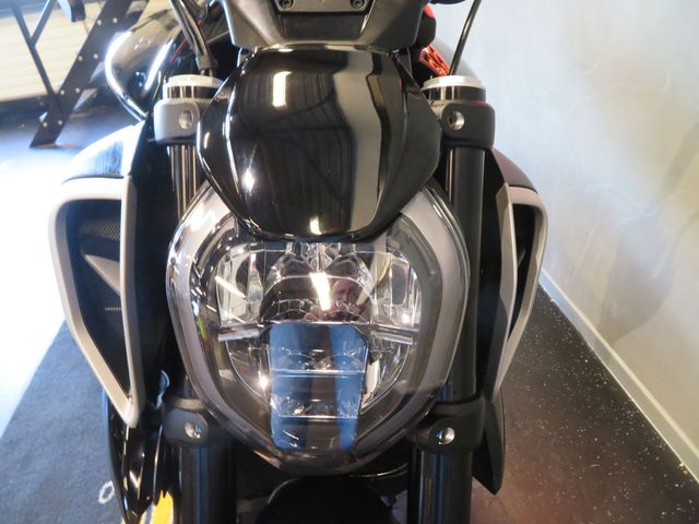 ducati - diavel-v4