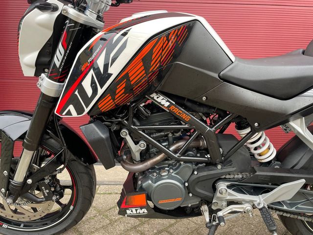 ktm - 125-duke