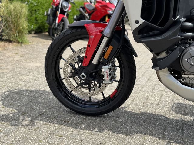 ducati - multistrada-v4-s