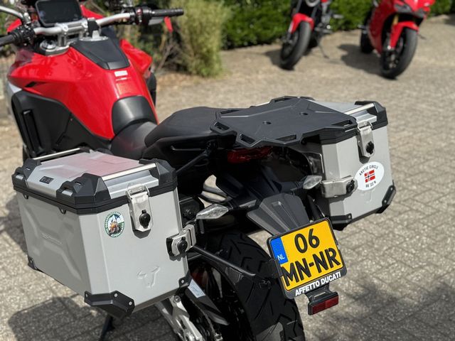 ducati - multistrada-v4-s