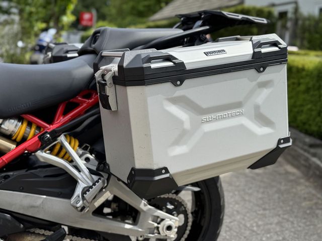 ducati - multistrada-v4-s