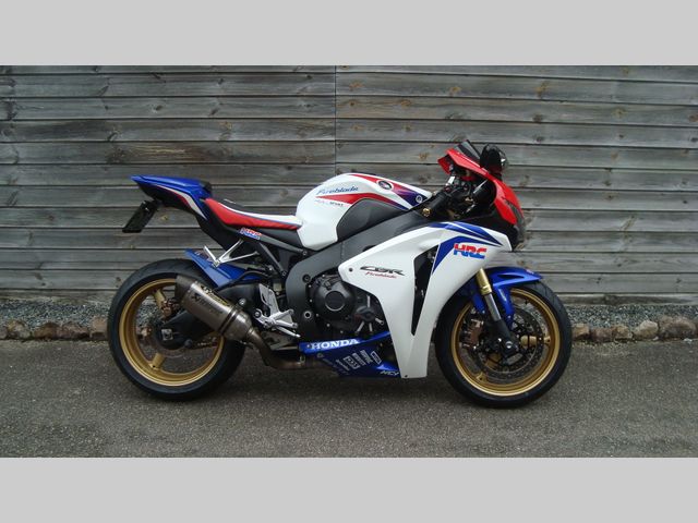 honda - cbr-1000-rr-fireblade