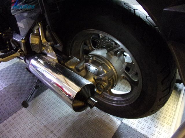 kawasaki - gtr-1000