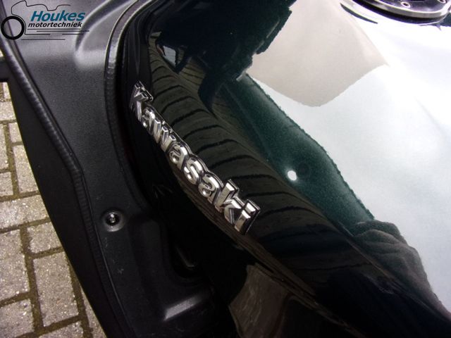 kawasaki - gtr-1000