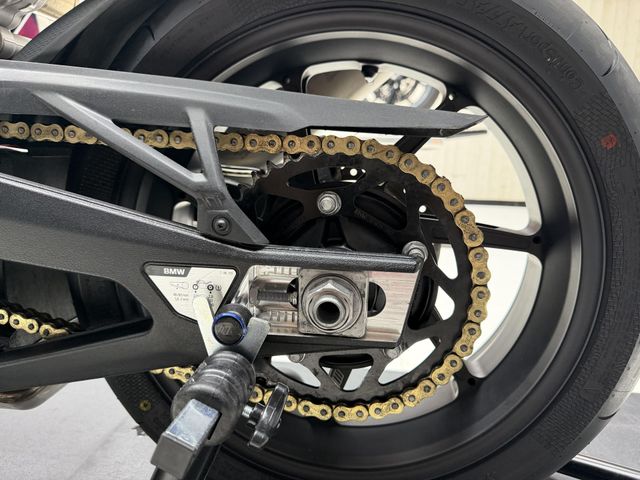 bmw - s-1000-rr