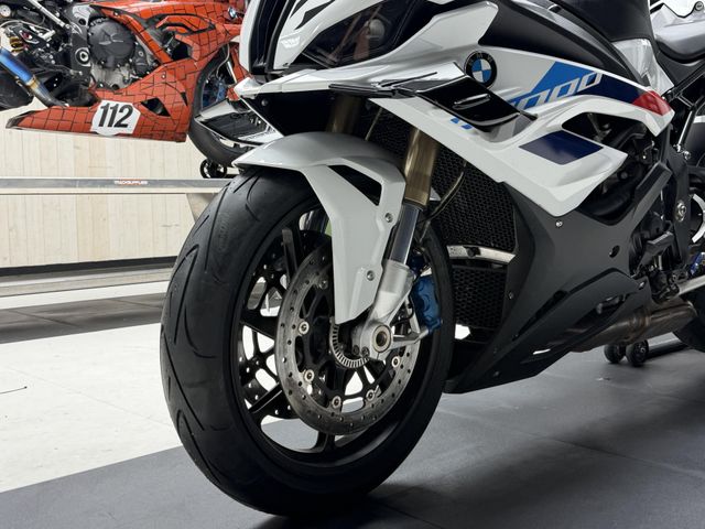 bmw - s-1000-rr