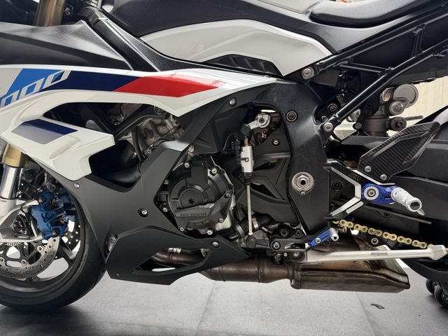 bmw - s-1000-rr