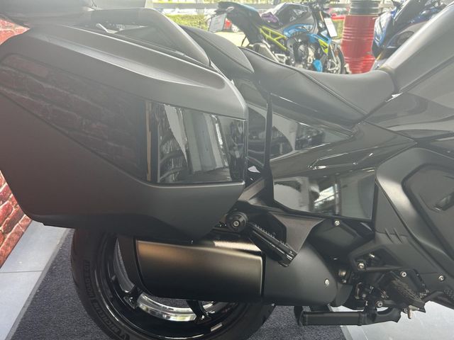 bmw - r-1300-rt