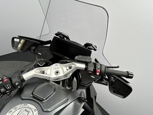bmw - r-1300-gs-triple-black