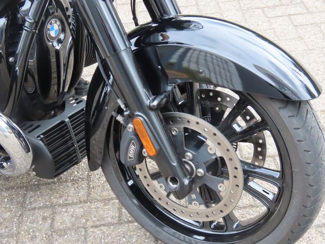 bmw - r-18-b