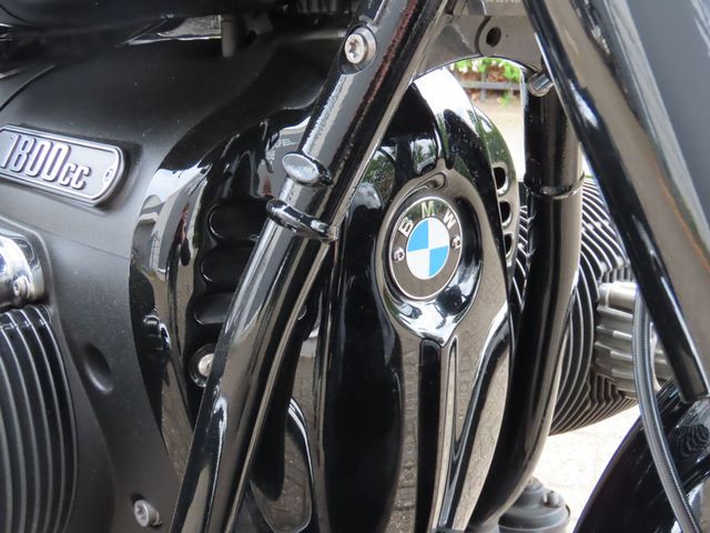 bmw - r-18-b