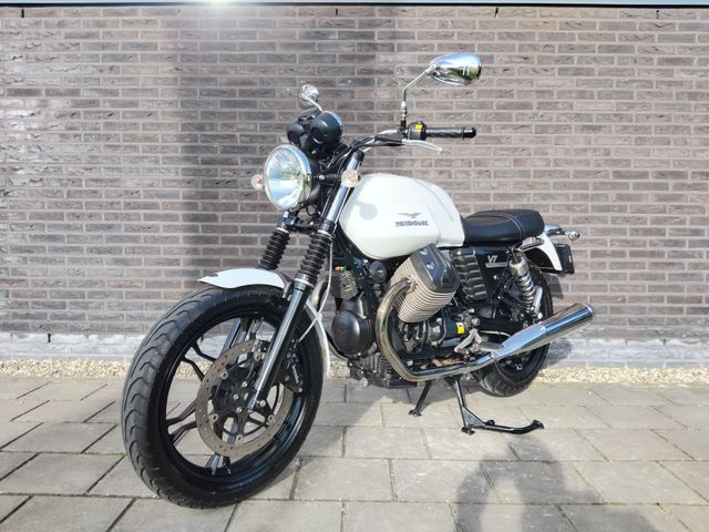 moto-guzzi - v-7-stone