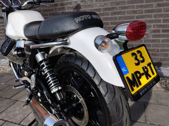 moto-guzzi - v-7-stone