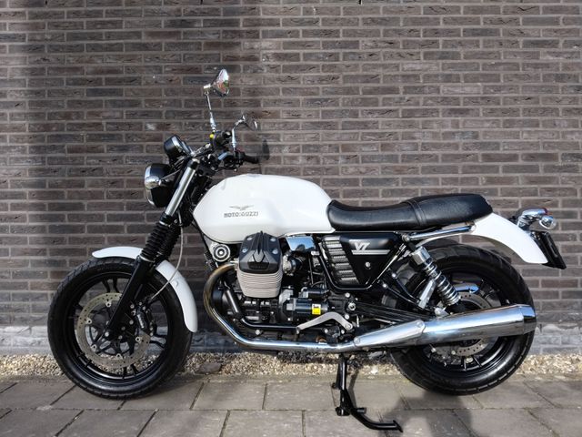 moto-guzzi - v-7-stone
