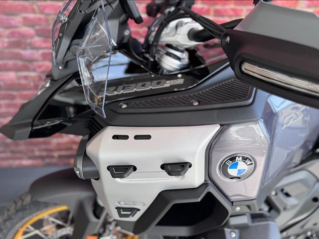 bmw - r-1300-gs-adventure