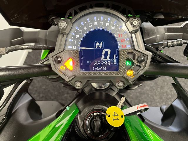 kawasaki - z900
