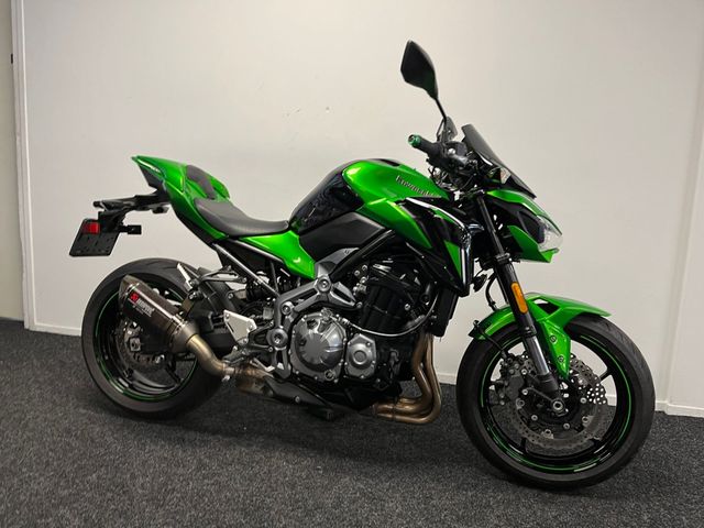 kawasaki - z900