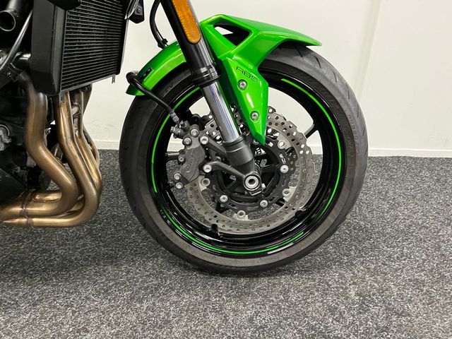kawasaki - z900