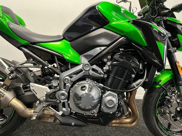 kawasaki - z900