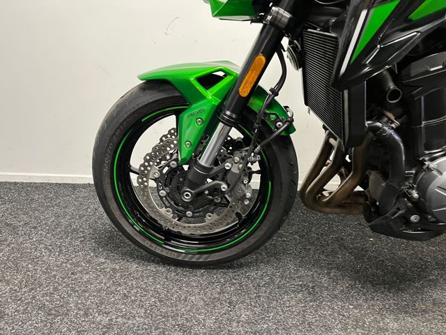 kawasaki - z900