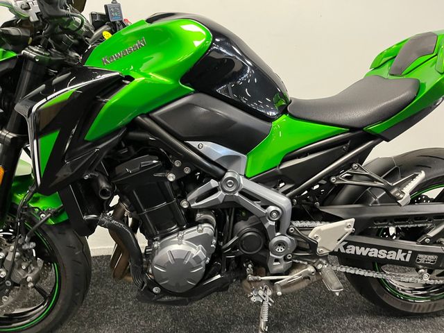 kawasaki - z900