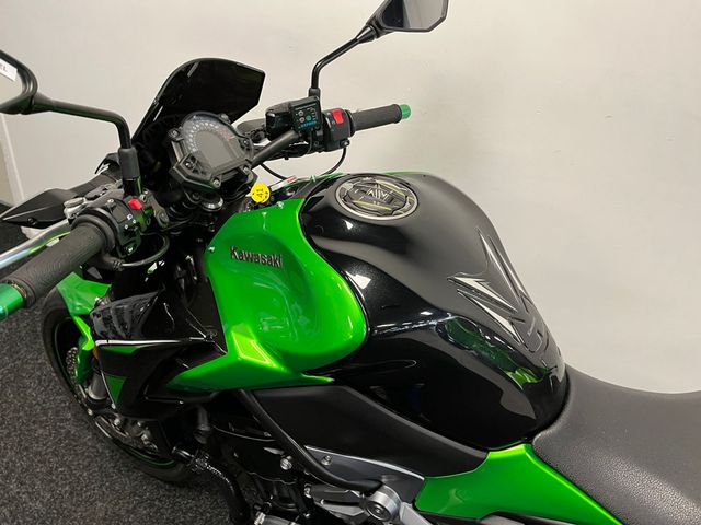 kawasaki - z900