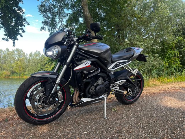 triumph - street-triple-rs