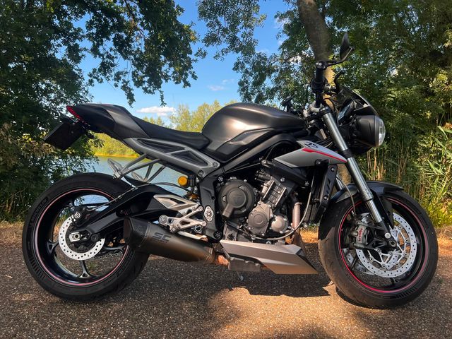triumph - street-triple-rs