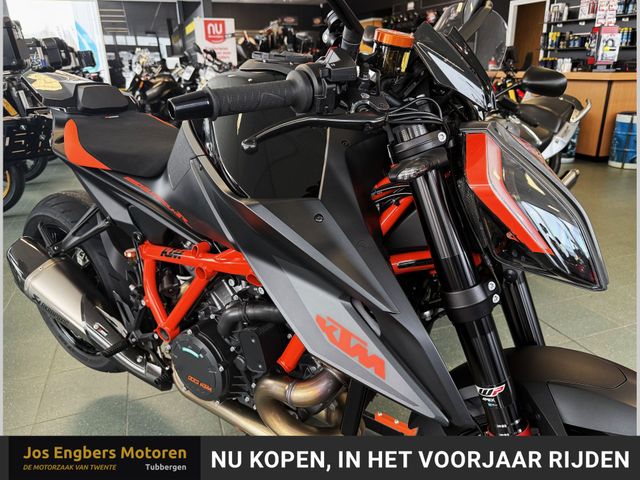 ktm - 1290-super-duke-r