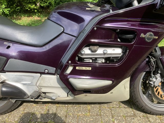 honda - st-1100-pan-european