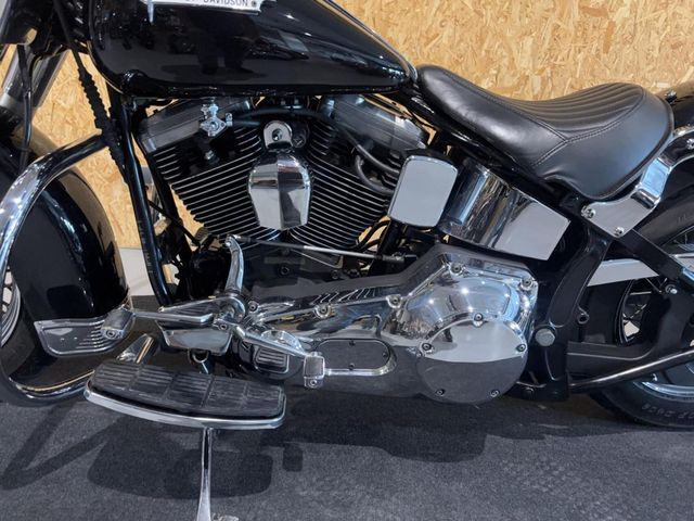 harley-davidson - heritage-softail-classic-flstc