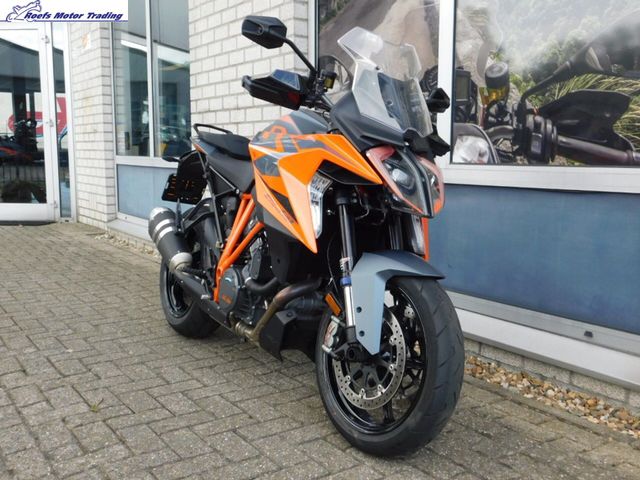 ktm - 1290-super-duke-gt
