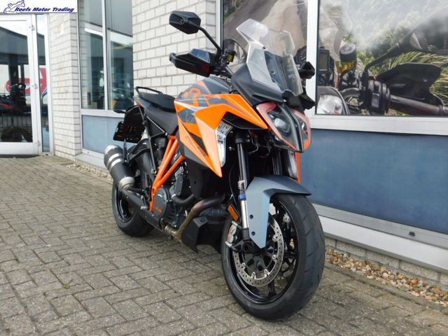 ktm - 1290-super-duke-gt