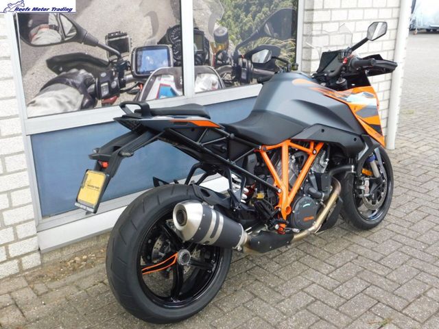 ktm - 1290-super-duke-gt