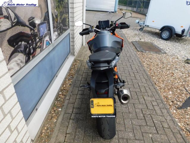 ktm - 1290-super-duke-gt