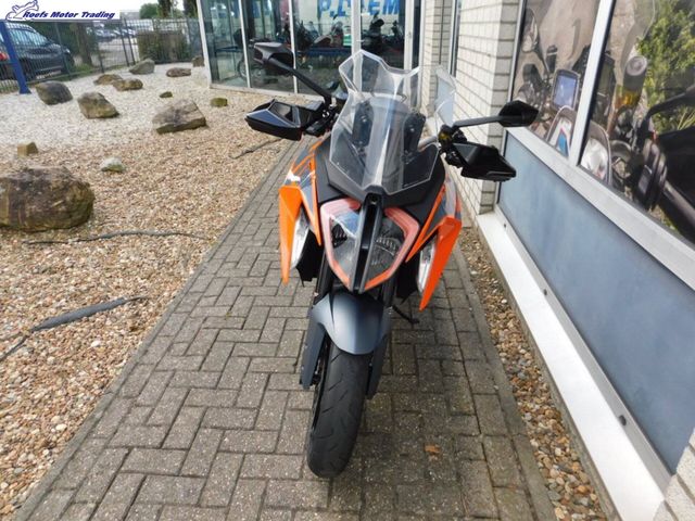 ktm - 1290-super-duke-gt