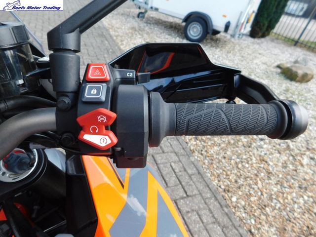 ktm - 1290-super-duke-gt