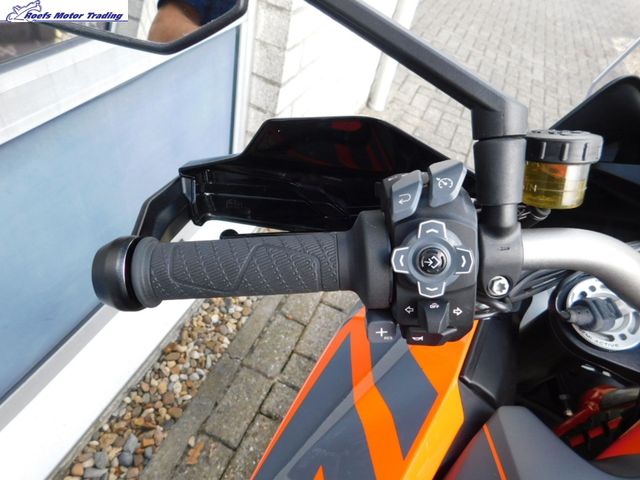 ktm - 1290-super-duke-gt