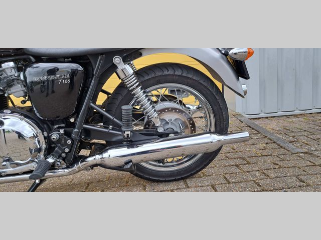triumph - bonneville